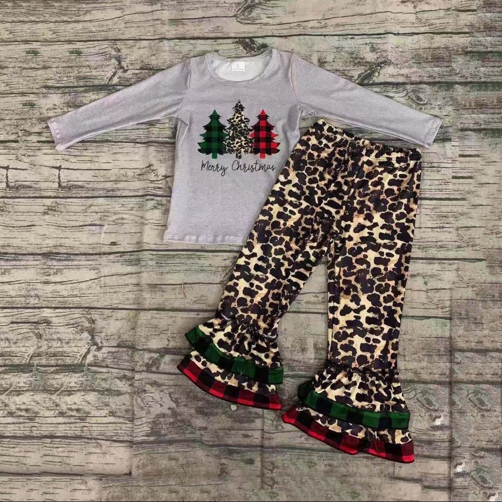 Christmas 🎄 tree cute ruffle pants outfit